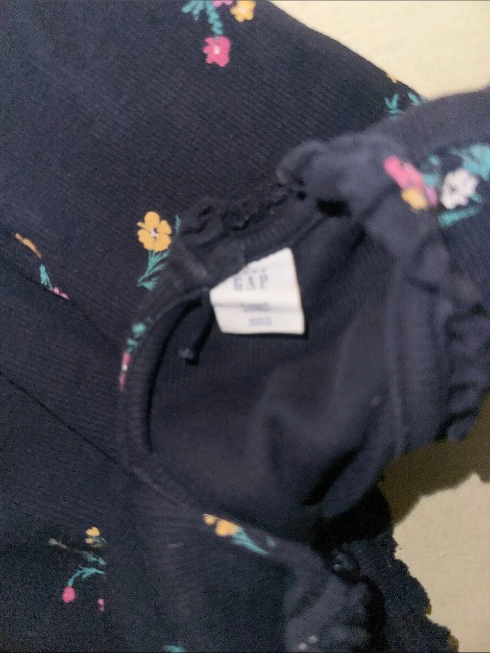 Kids Size 5 GAP Navy Long-Sleeve Floral Ruffle Top